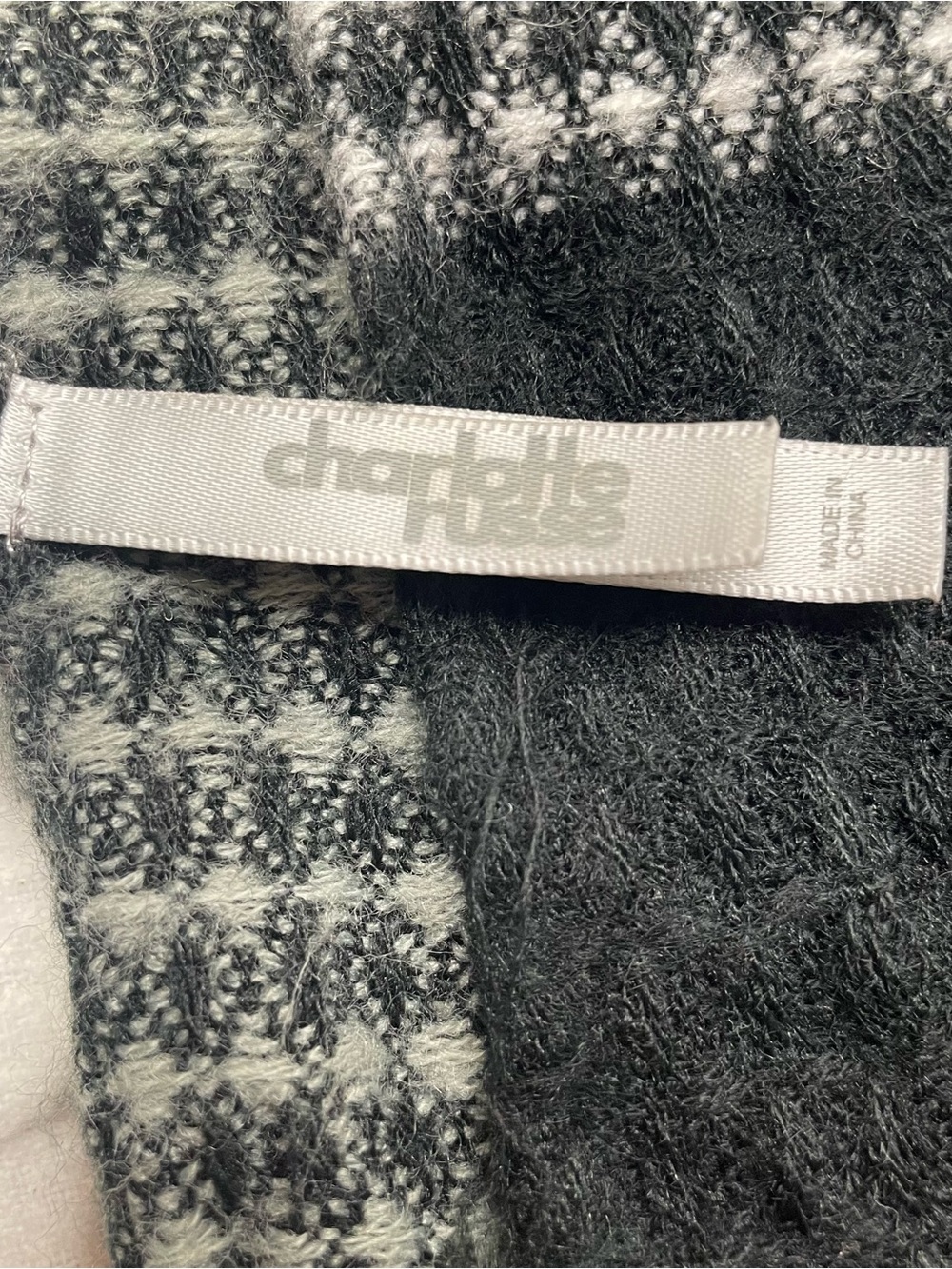 Sweater Subcategory Identification - Picture 4 of 10